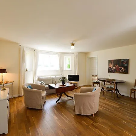 Ferienwohnung-1-direkt-am-wasser-im-gut-grubnow-ruegen Appartamento Grubnow